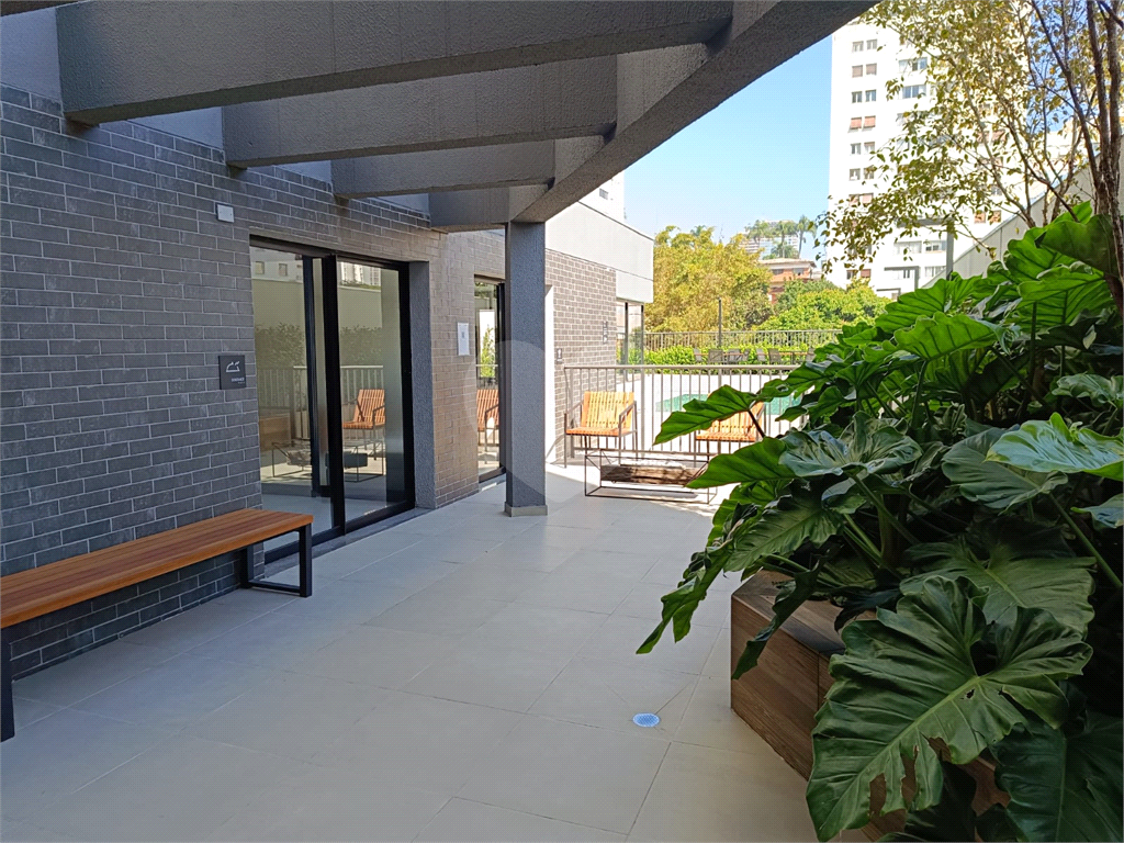 Apartamento novo e mobiliado em Perdizes – 1 dormitório com terraço