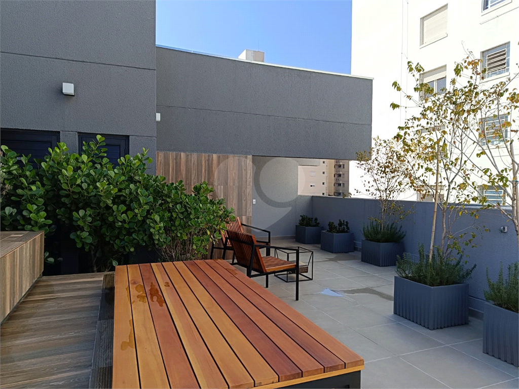 Apartamento novo e mobiliado em Perdizes – 1 dormitório com terraço