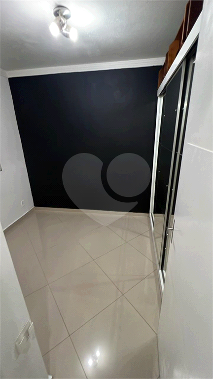 APARTAMENTO em VILA ROSÁLIA