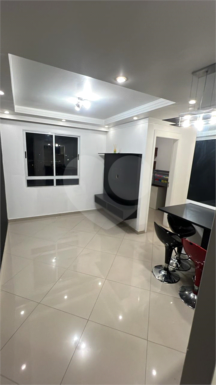 APARTAMENTO em VILA ROSÁLIA