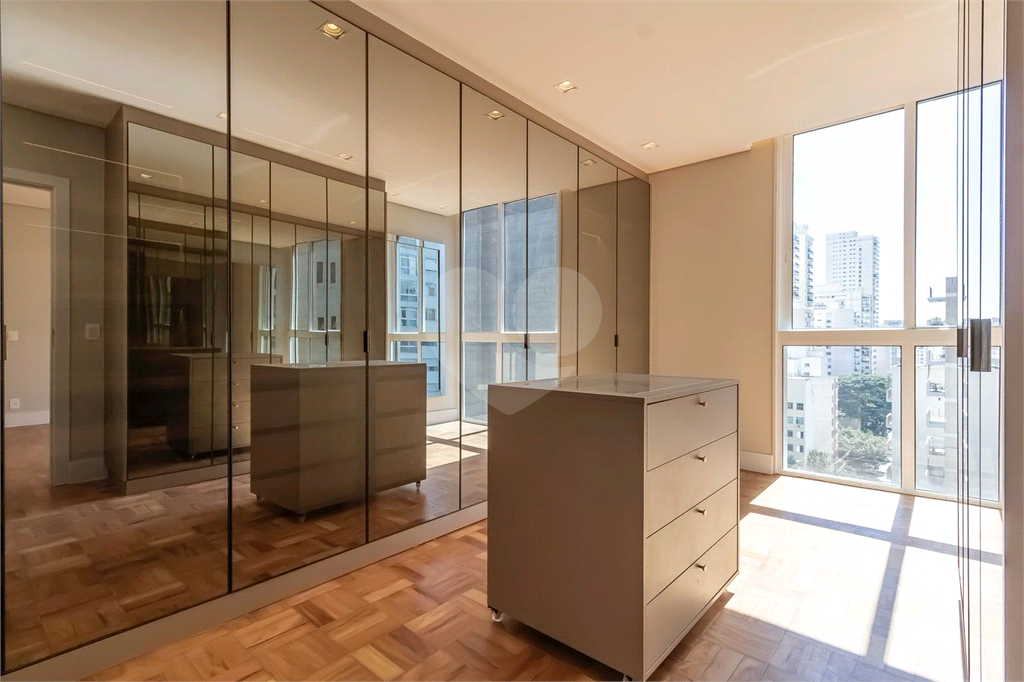 Apartamento com 3 suites em Higienópolis - 250 m²