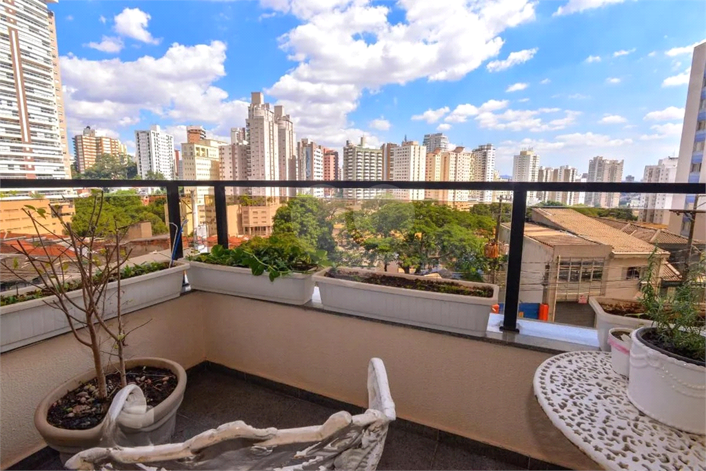 Apartamento à Venda | 474 m2 | 5 suítes | 4 vagas em Santana!