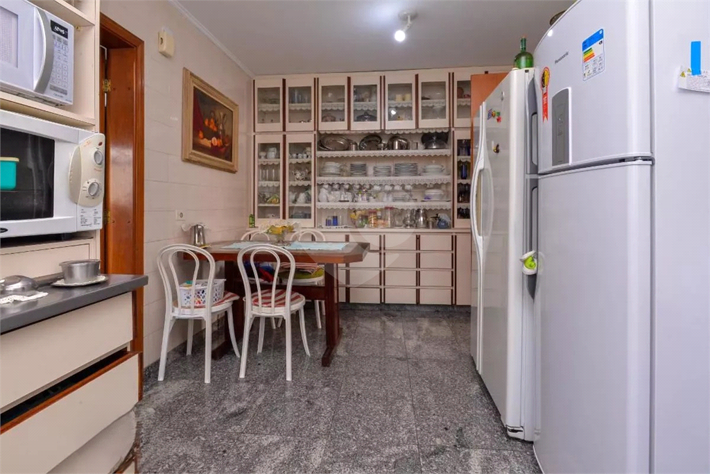 Apartamento à Venda | 474 m2 | 5 suítes | 4 vagas em Santana!