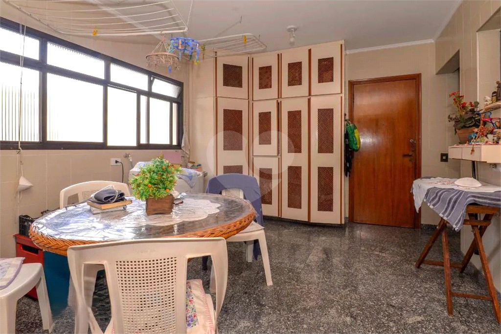 Apartamento à Venda | 474 m2 | 5 suítes | 4 vagas em Santana!