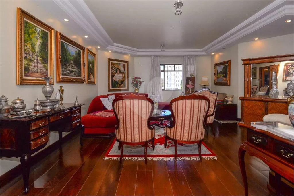 Apartamento à Venda | 474 m2 | 5 suítes | 4 vagas em Santana!
