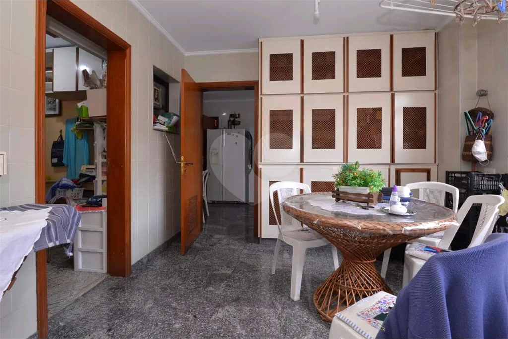 Apartamento à Venda | 474 m2 | 5 suítes | 4 vagas em Santana!