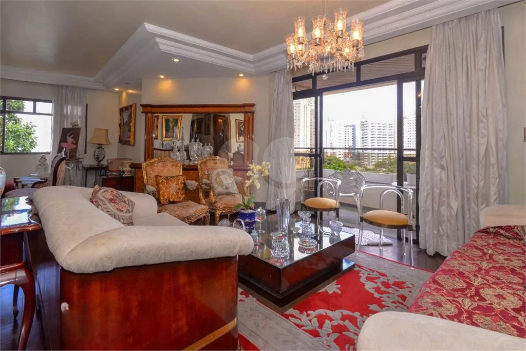 Apartamento à Venda | 474 m2 | 5 suítes | 4 vagas em Santana!