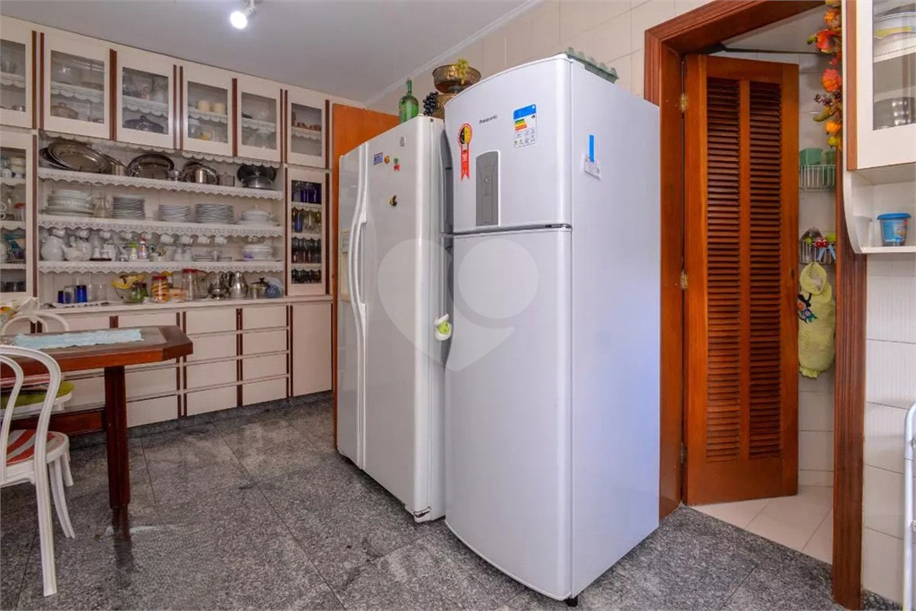 Apartamento à Venda | 474 m2 | 5 suítes | 4 vagas em Santana!