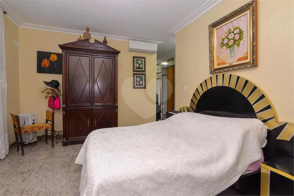 Apartamento à Venda | 474 m2 | 5 suítes | 4 vagas em Santana!