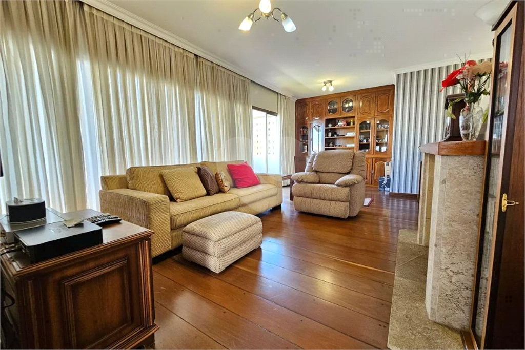 Apartamento à Venda em Santana | 194 m² | 4 Suítes | 4 Vagas!