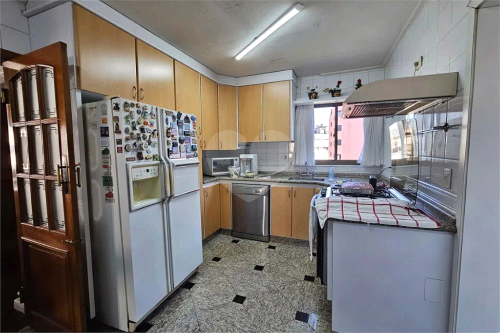 Apartamento à Venda em Santana | 194 m² | 4 Suítes | 4 Vagas!