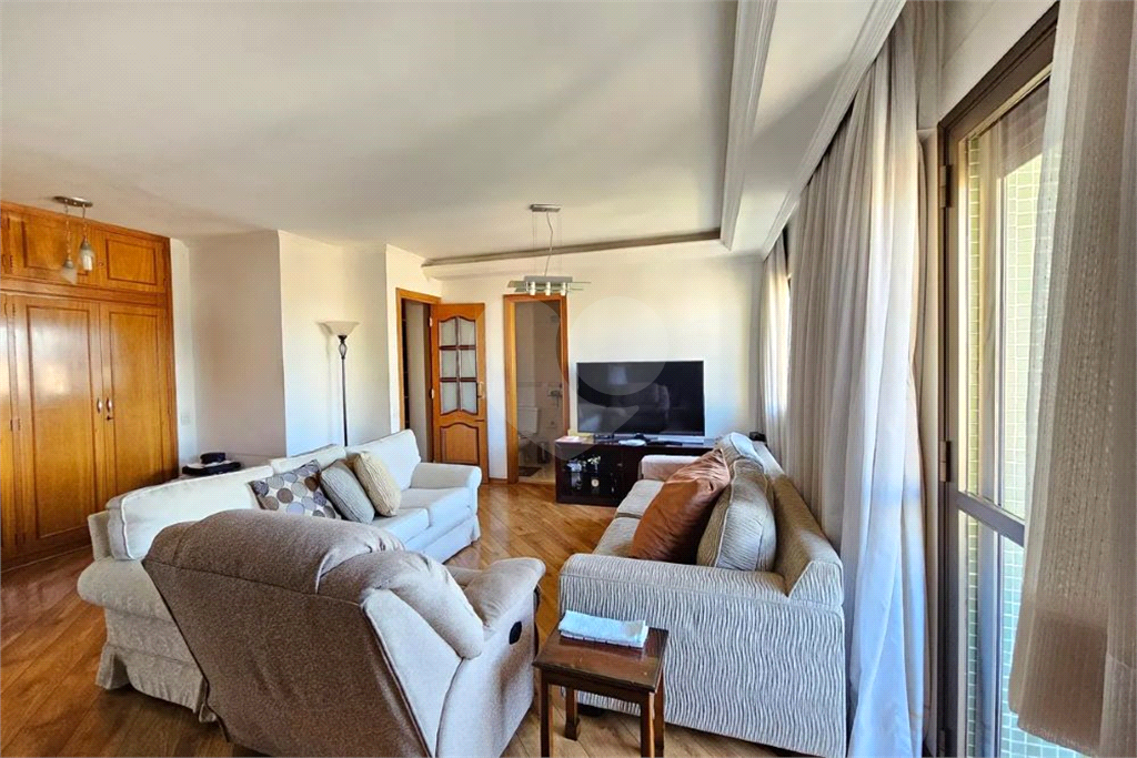 Apartamento à Venda em Santana | 194 m² | 4 Suítes | 4 Vagas!