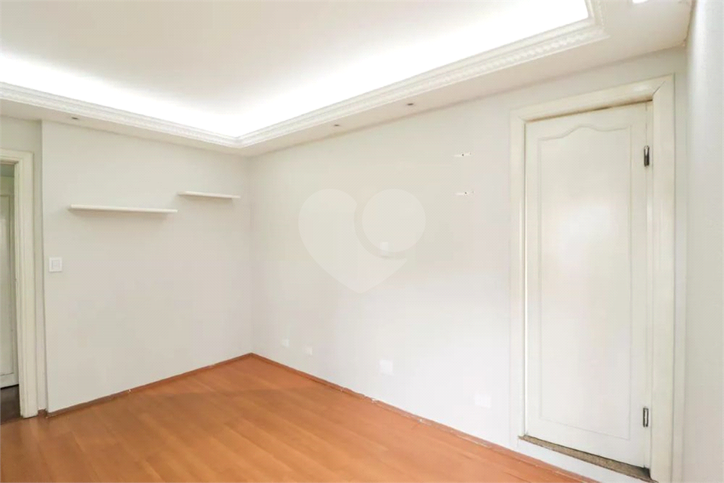 Apartamento à Venda | 187 m² | 4 dormitórios (2 suítes) | 3 vagas em Santana!