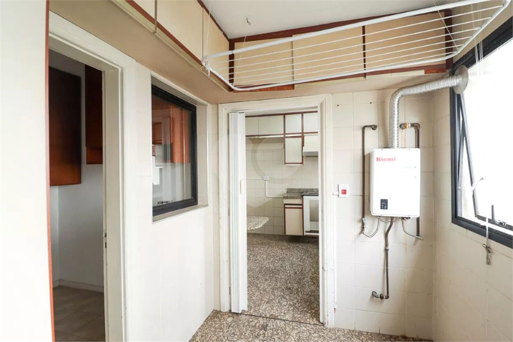 Apartamento à Venda | 187 m² | 4 dormitórios (2 suítes) | 3 vagas em Santana!