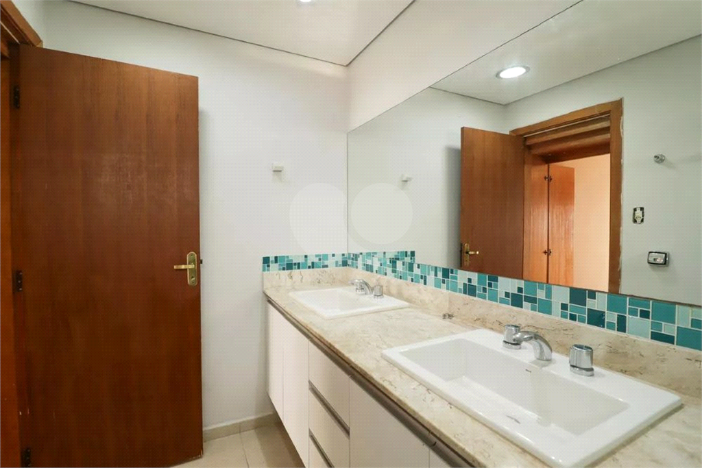 Apartamento à Venda | 187 m² | 4 dormitórios (2 suítes) | 3 vagas em Santana!