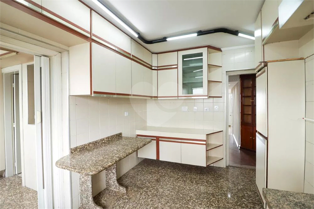 Apartamento à Venda | 187 m² | 4 dormitórios (2 suítes) | 3 vagas em Santana!