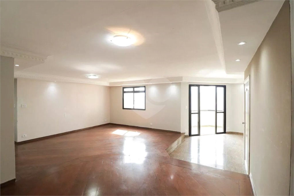 Apartamento à Venda | 187 m² | 4 dormitórios (2 suítes) | 3 vagas em Santana!