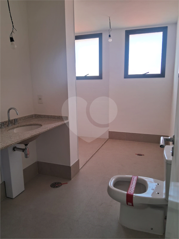 APARTAMENTO em PINHEIROS