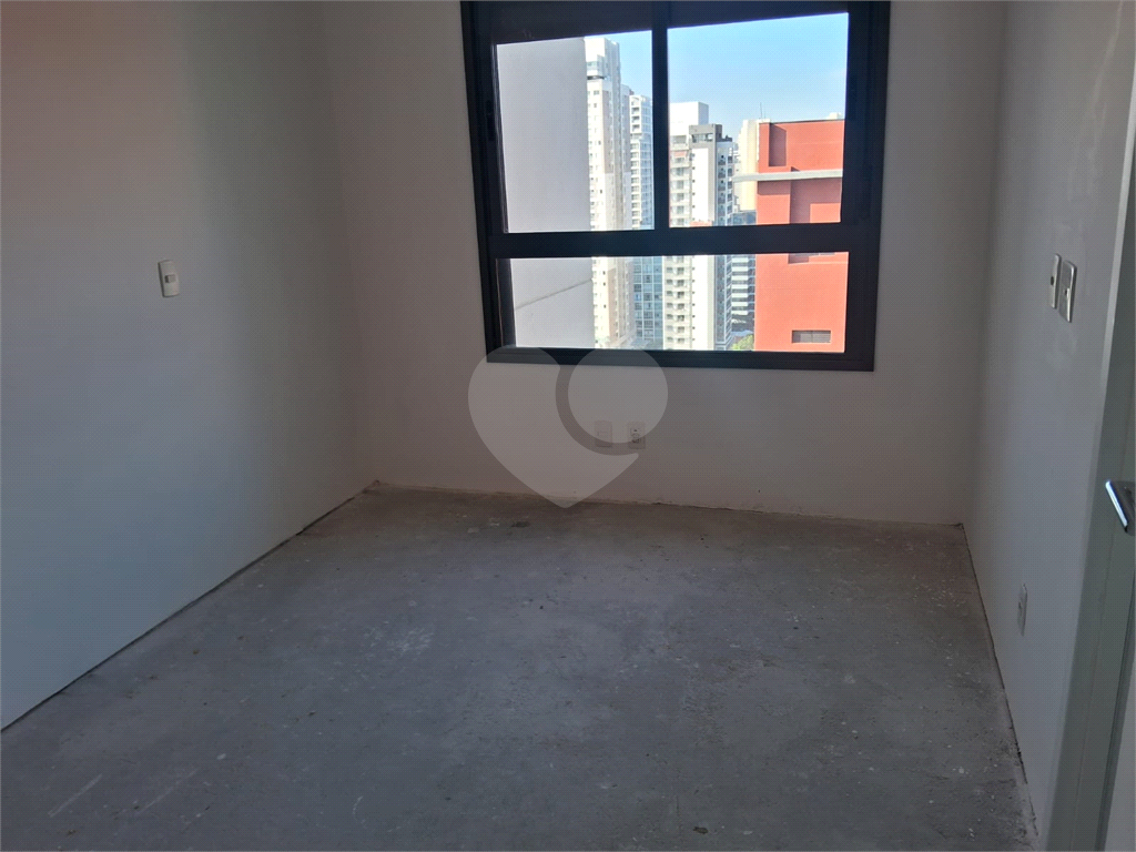 APARTAMENTO em PINHEIROS