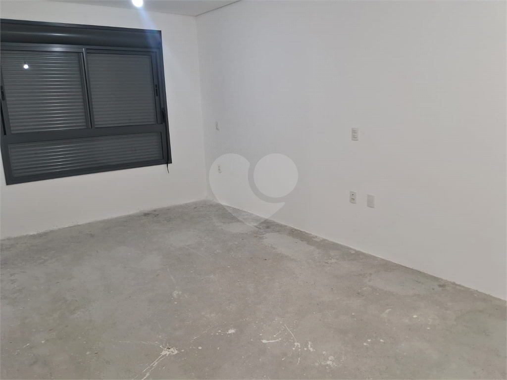 APARTAMENTO em PINHEIROS