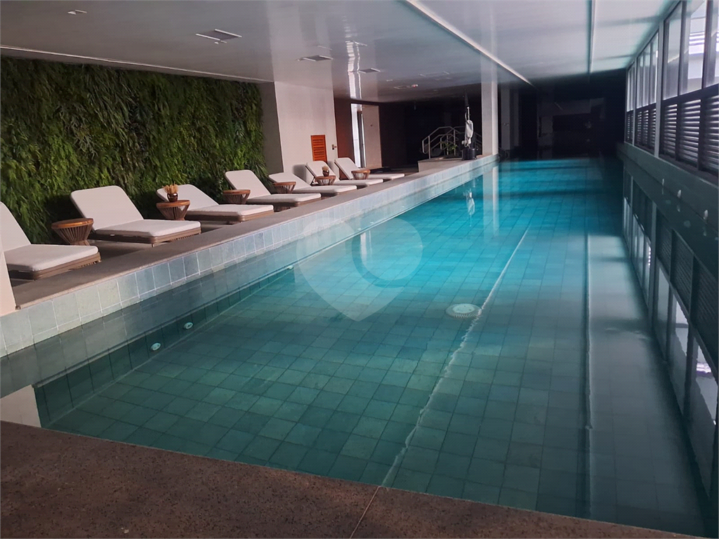 APARTAMENTO em PINHEIROS