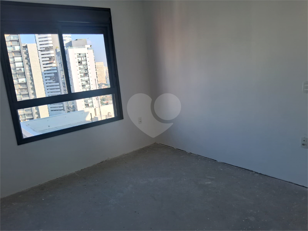 APARTAMENTO em PINHEIROS