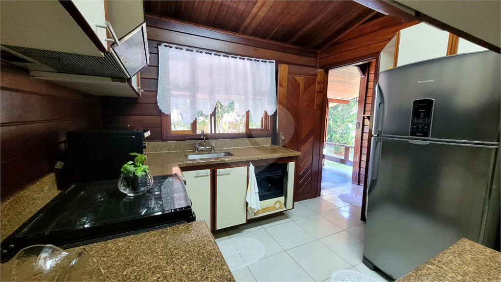 Casa de Condomínio à venda com 4 quartos, 360m² - Foto 15