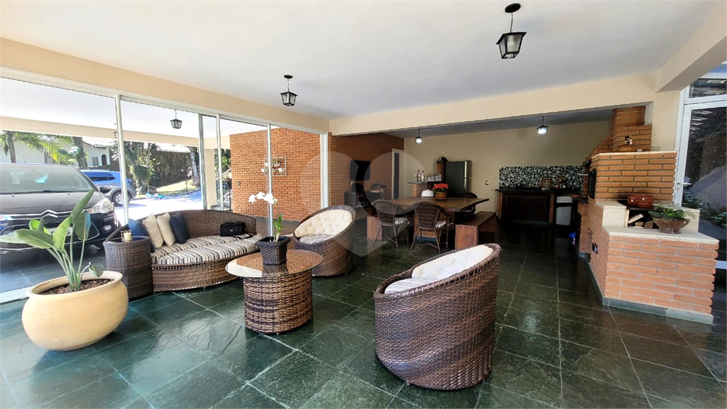 Casa de Condomínio à venda com 4 quartos, 360m² - Foto 3