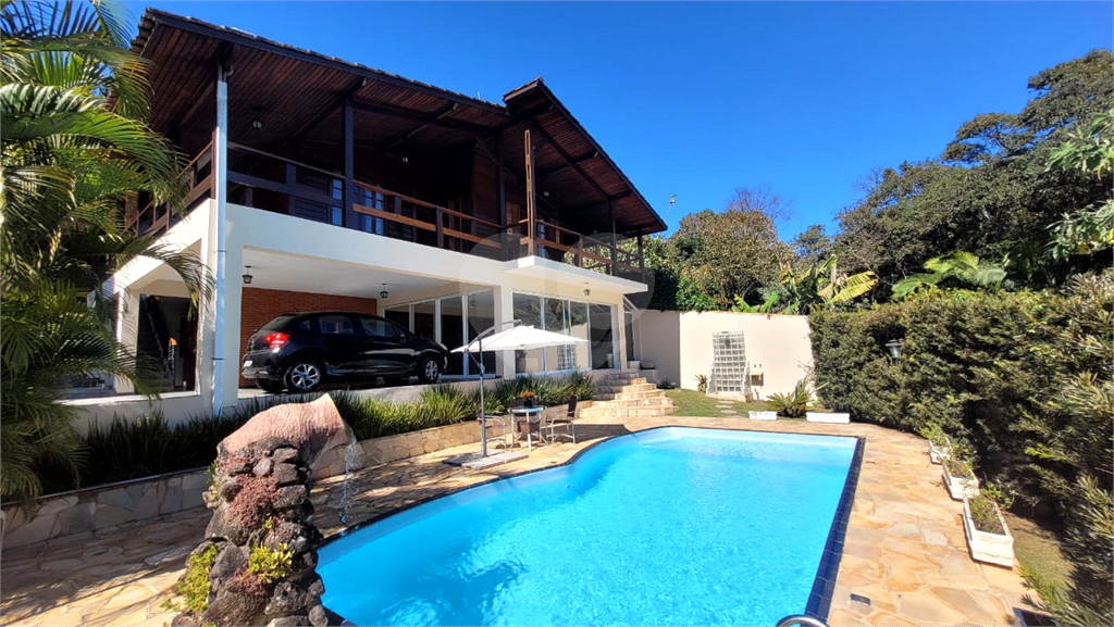 Casa de Condomínio à venda com 4 quartos, 360m² - Foto 1