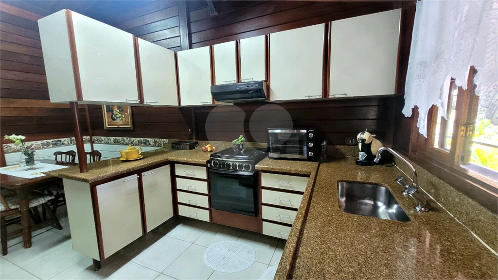 Casa de Condomínio à venda com 4 quartos, 360m² - Foto 14