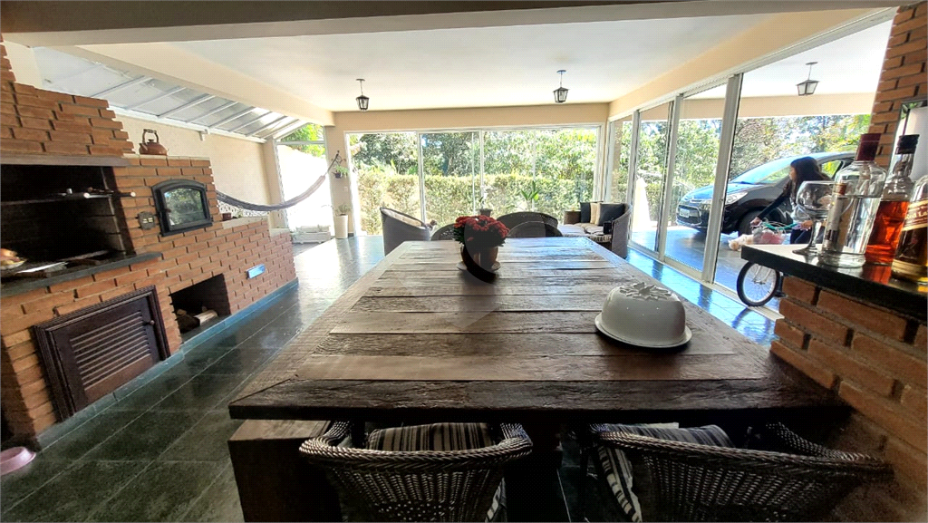 Casa de Condomínio à venda com 4 quartos, 360m² - Foto 4