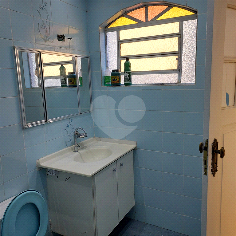 Casa ampla p/ locação no Jardim da Saúde, 2 dorms + garagem