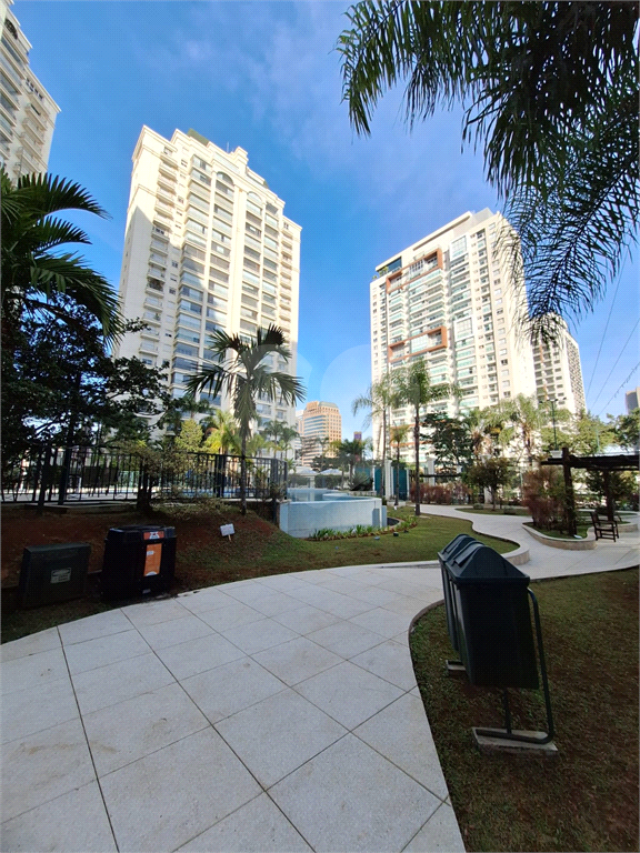 Apartamento Garden para venda ou locação no Brooklin
