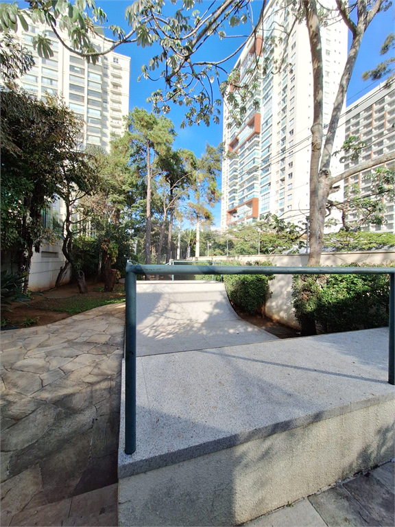 Apartamento Garden para venda ou locação no Brooklin