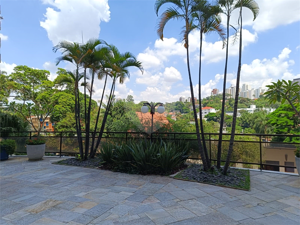 Apartamento em Higienópolis com 4 suites, 4 vagas, 431 m2