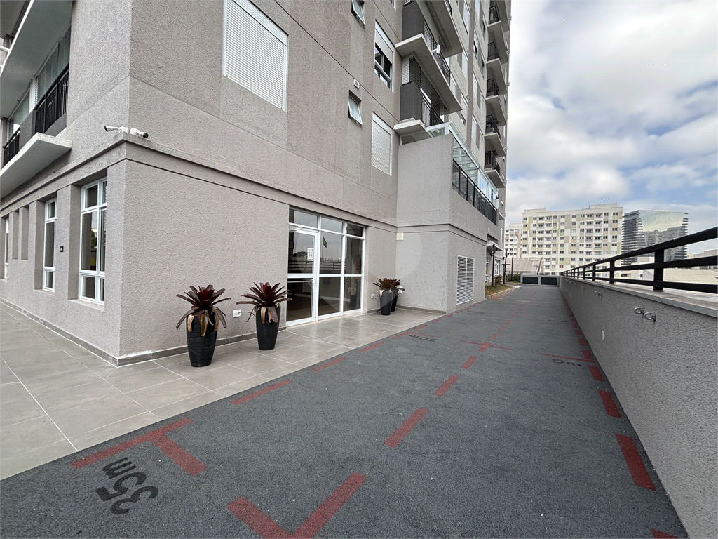 Apartamento na Barra Funda com 2 dormitórios 