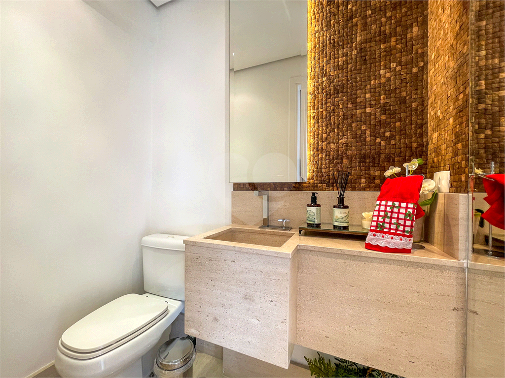 Imóvel de 190m² sala ampla de 3 ambientes integrada com varanda gourmet 3 suítes 4 vagas Perdizes
