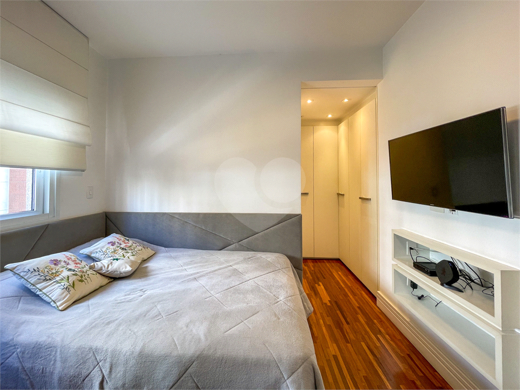 Imóvel de 190m² sala ampla de 3 ambientes integrada com varanda gourmet 3 suítes 4 vagas Perdizes
