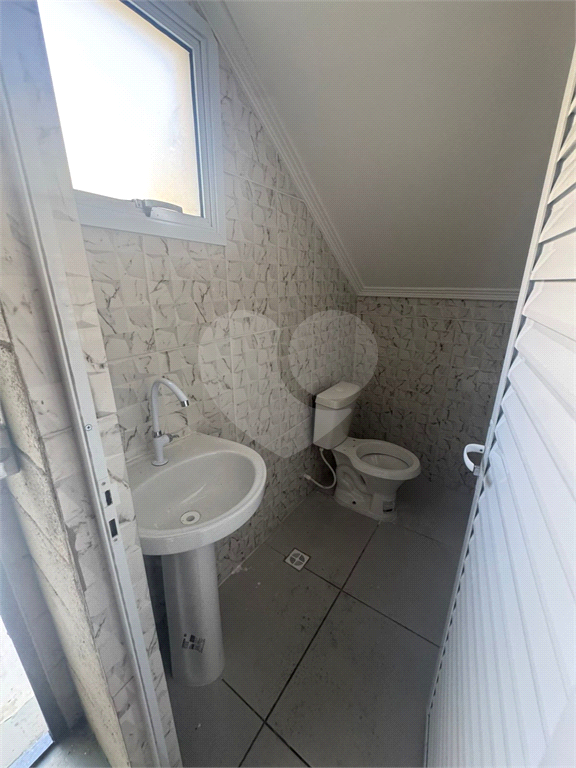 Galpão NOVO para Locação na Zona Norte – 250m² – Próximo à Fernão Dias