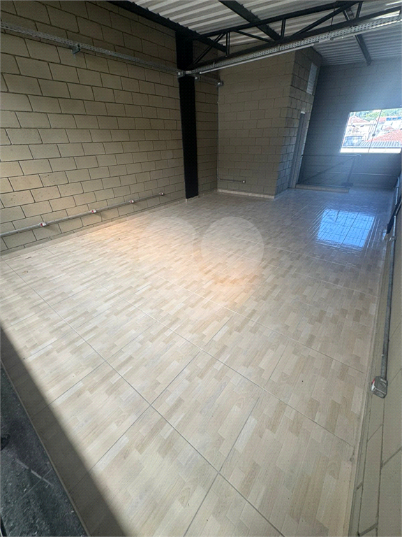 Galpão NOVO para Locação na Zona Norte – 250m² – Próximo à Fernão Dias