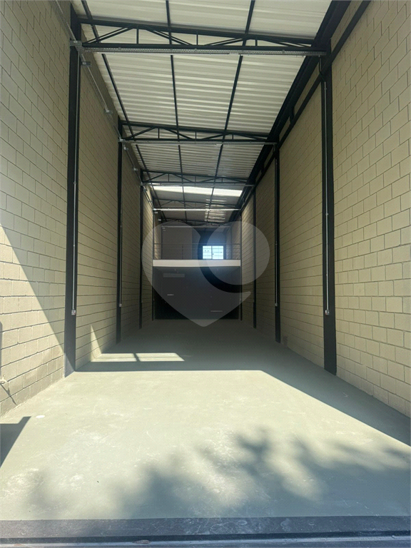 Galpão NOVO para Locação na Zona Norte – 250m² – Próximo à Fernão Dias