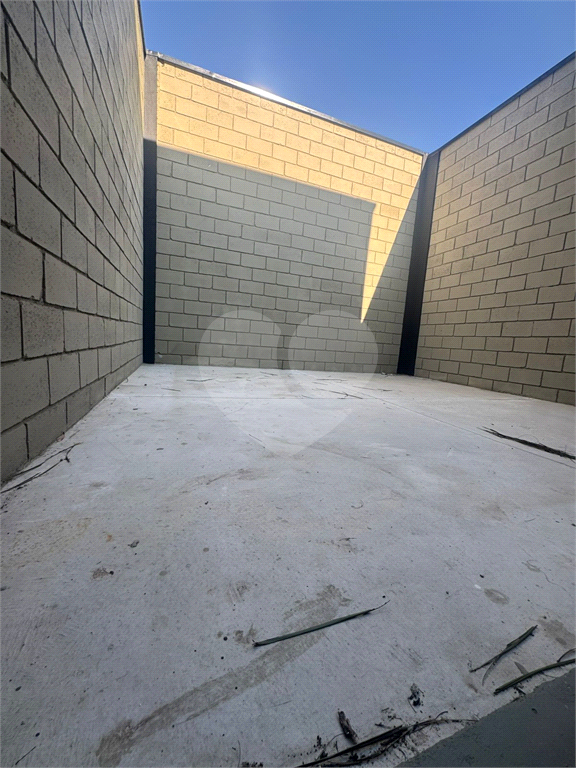 Galpão NOVO para Locação na Zona Norte – 250m² – Próximo à Fernão Dias