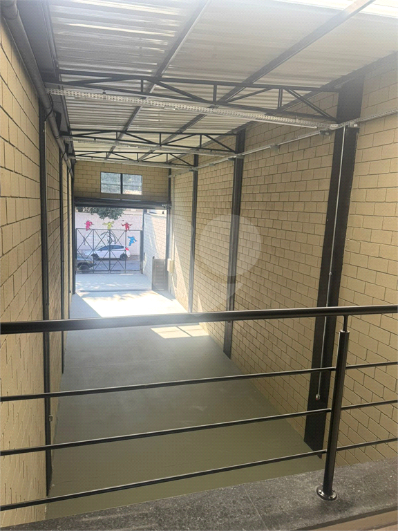Galpão NOVO para Locação na Zona Norte – 250m² – Próximo à Fernão Dias