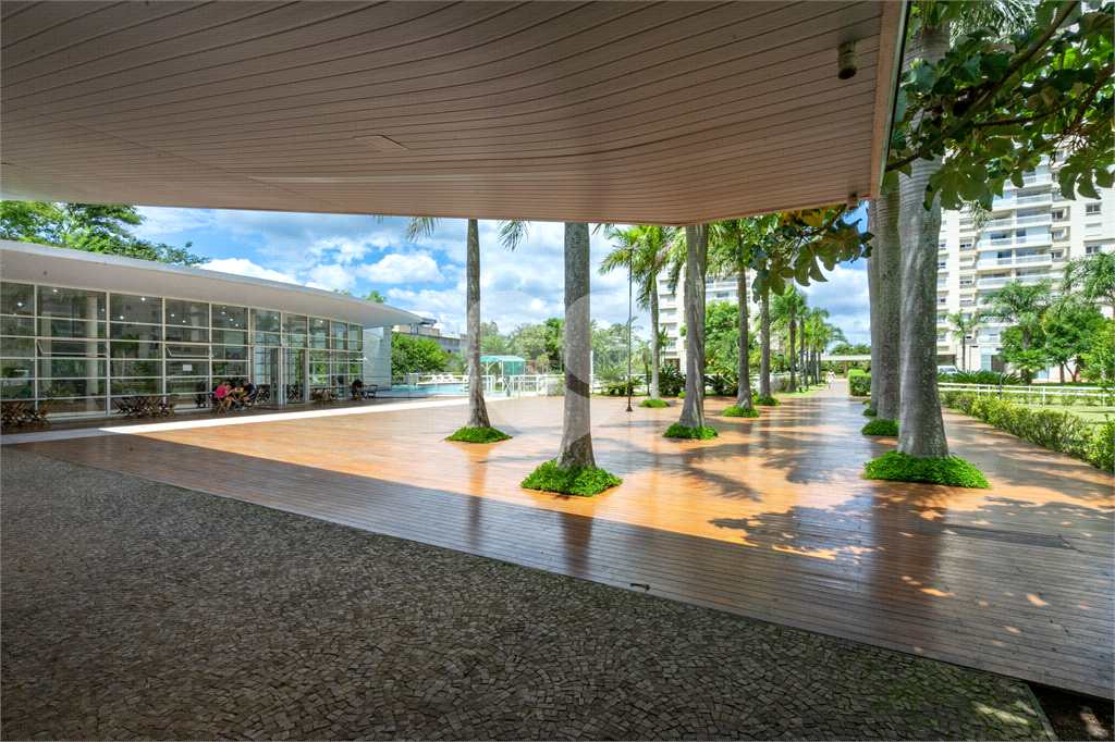 Apartamento - Vila Sônia - 3 Quartos / 2 Suítes - 2 Vagas - Venda / Compra - Raposo Tavares