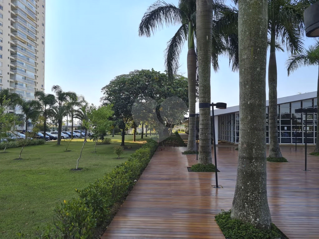 Apartamento - Vila Sônia - 3 Quartos / 2 Suítes - 2 Vagas - Venda / Compra - Raposo Tavares