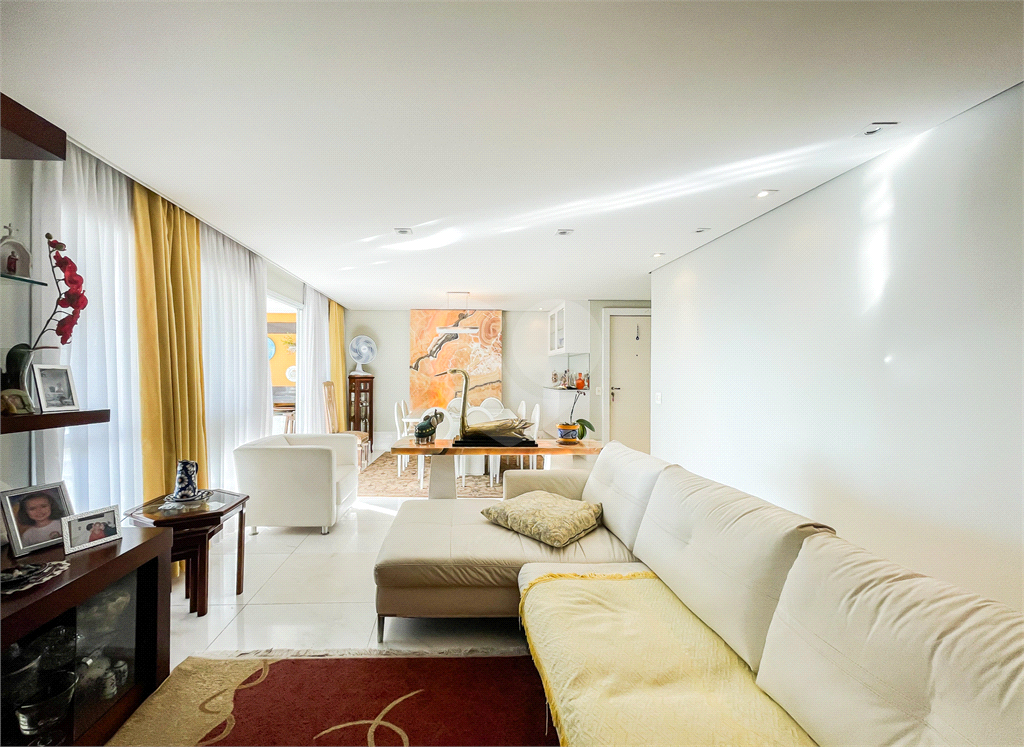 Apartamento - Vila Sônia - 3 Quartos / 2 Suítes - 2 Vagas - Venda / Compra - Raposo Tavares