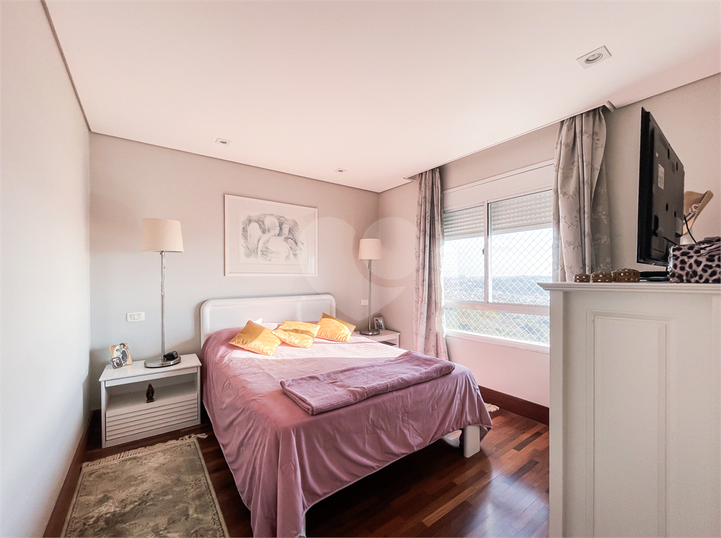 Apartamento - Vila Sônia - 3 Quartos / 2 Suítes - 2 Vagas - Venda / Compra - Raposo Tavares