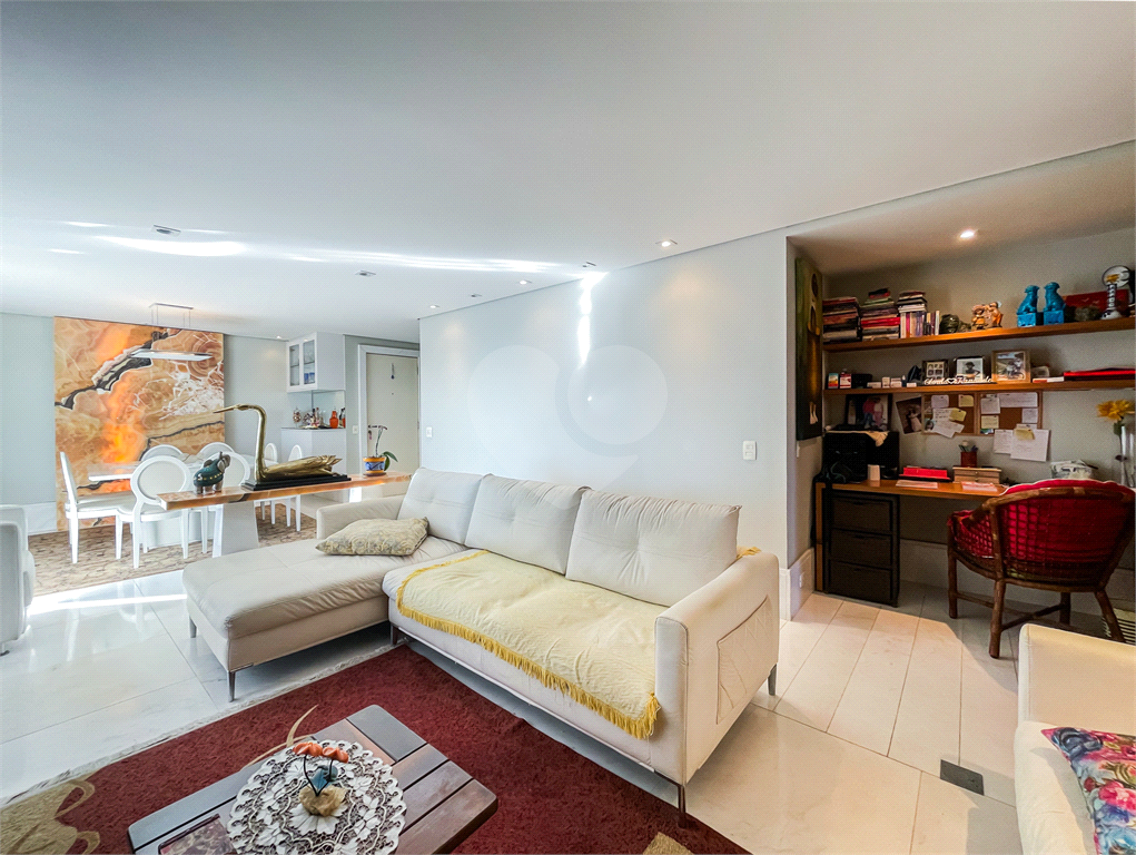 Apartamento - Vila Sônia - 3 Quartos / 2 Suítes - 2 Vagas - Venda / Compra - Raposo Tavares