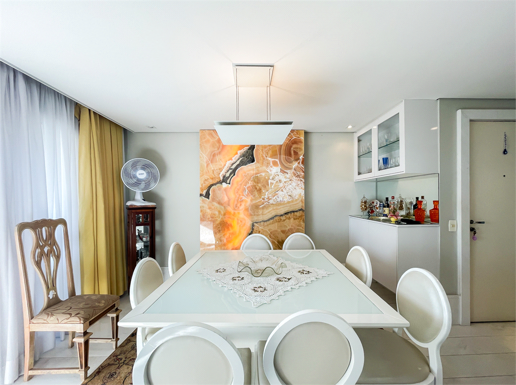 Apartamento - Vila Sônia - 3 Quartos / 2 Suítes - 2 Vagas - Venda / Compra - Raposo Tavares