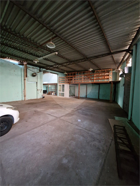Depósito-Galpão-Armazém à venda, 581m² - Foto 17